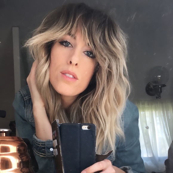 Meet your Posher, Megan - Picture 3 of 5